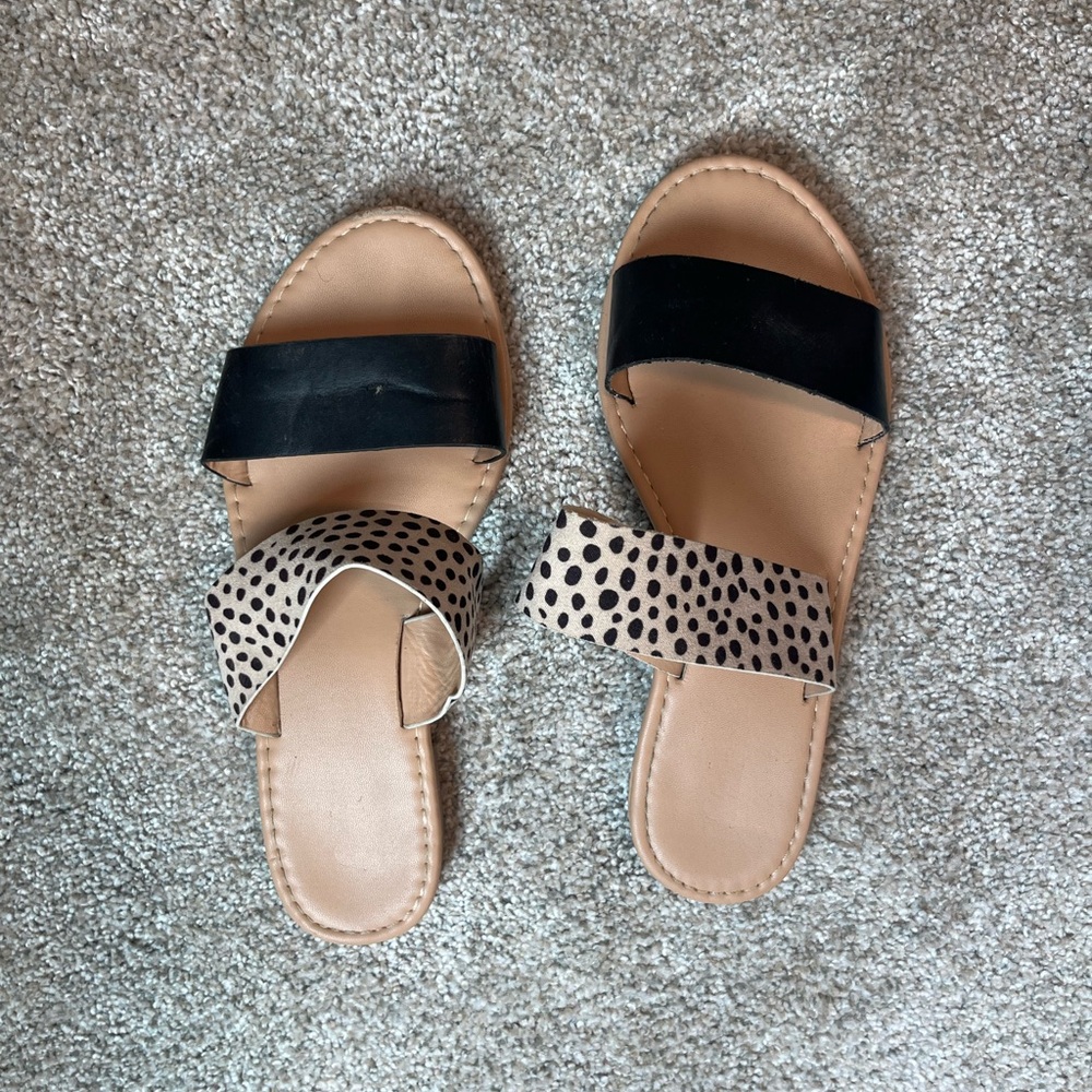 Sandles
